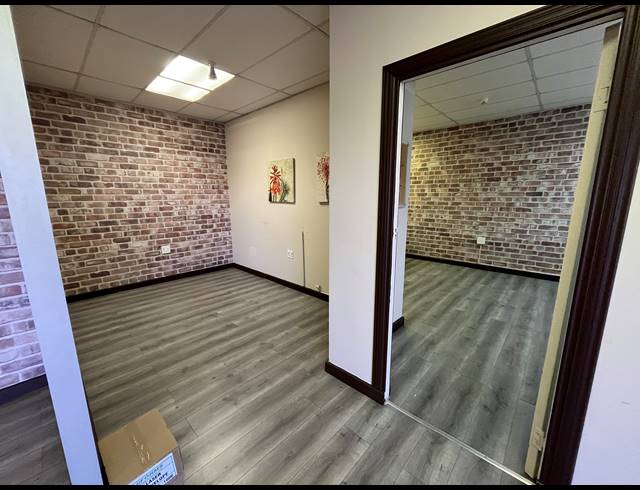 200M² OFFICE TO LET IN PARKLANDS